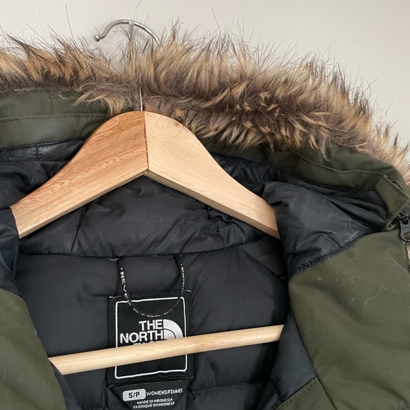 The North Face Parka - Picture 3 of 8
